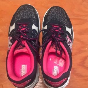 Skechers tennis shoes